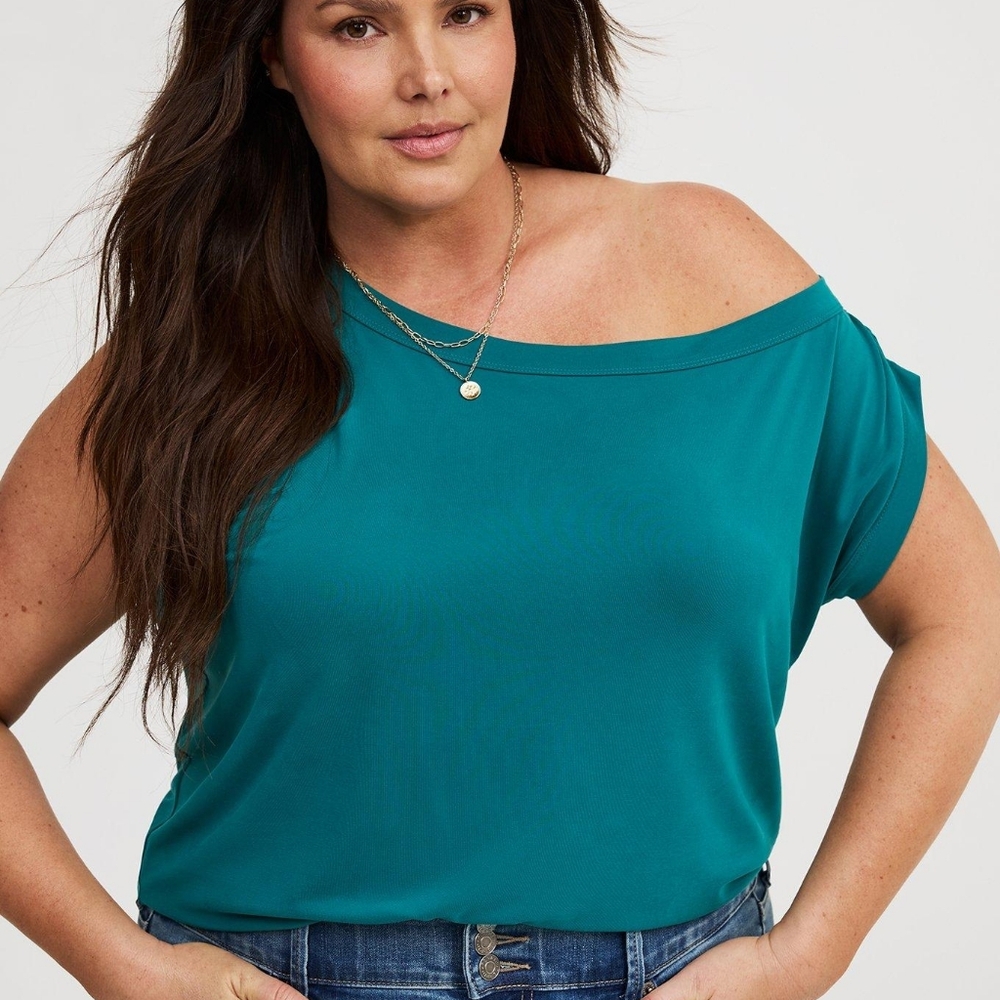 Torrid Sandwashed Off-Shoulder Tee Women's Size 4X in Blue/Green Item #43955526